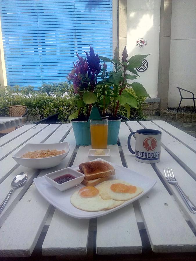 Backpackers Inn Μεντεγίν Εξωτερικό φωτογραφία