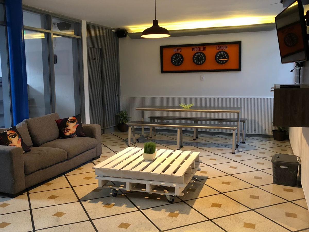 Backpackers Inn Μεντεγίν Εξωτερικό φωτογραφία