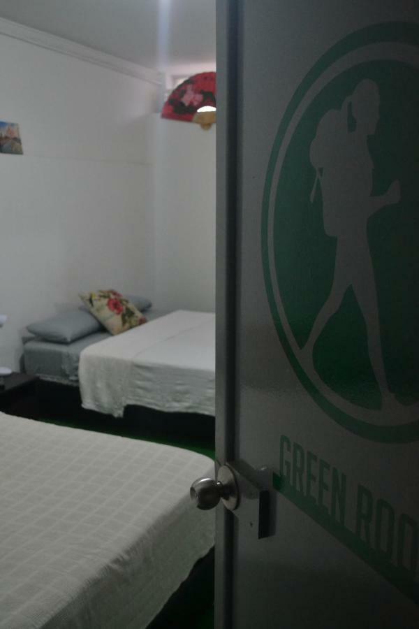 Backpackers Inn Μεντεγίν Εξωτερικό φωτογραφία