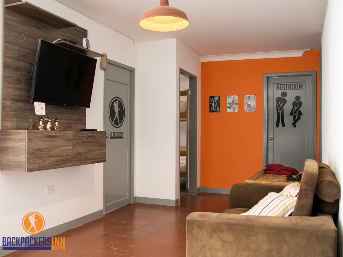 Backpackers Inn Μεντεγίν Εξωτερικό φωτογραφία